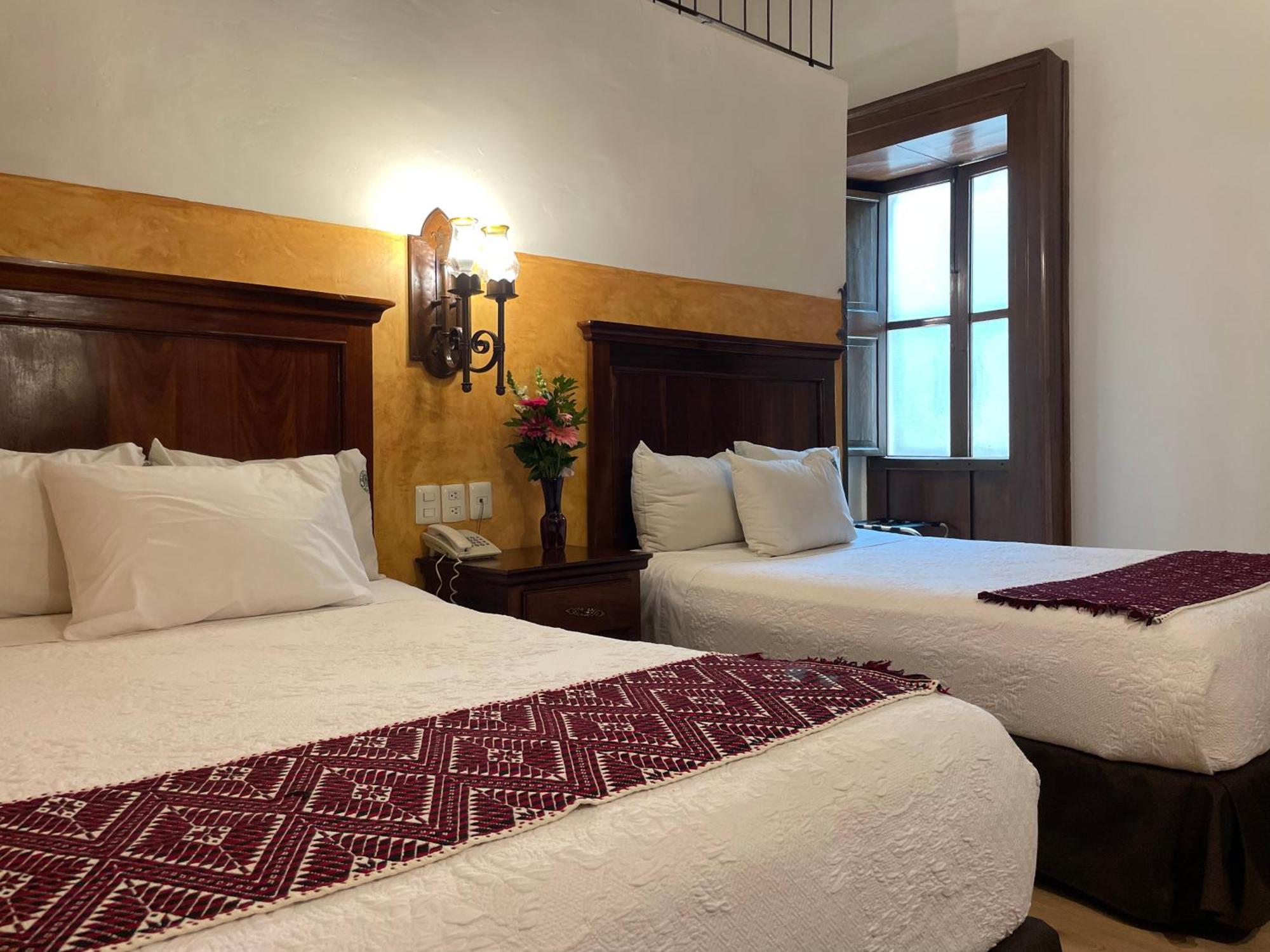 Hotel Historia Морелія Екстер'єр фото